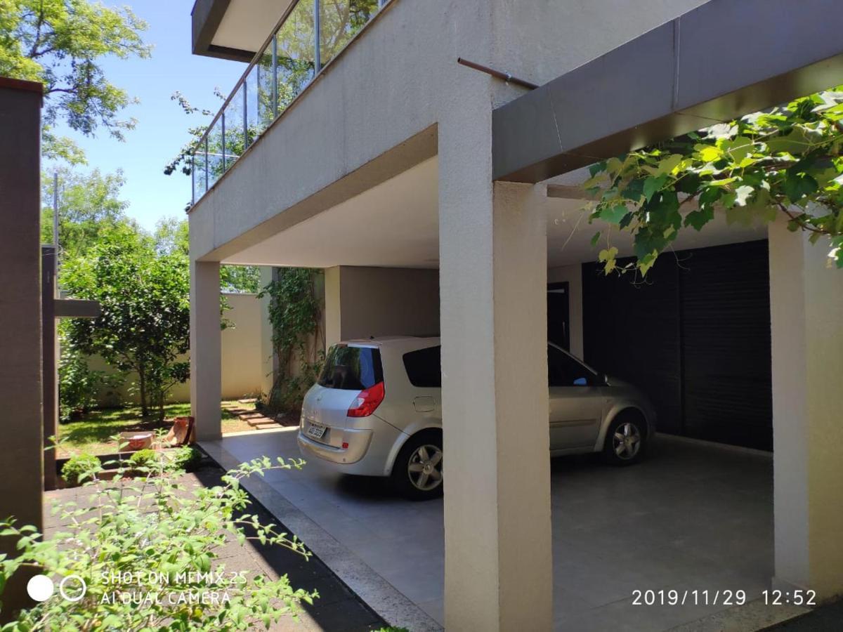 Villa Casa moderna no centro próxima a atrações turísticas Foz do Iguaçu Exterior foto